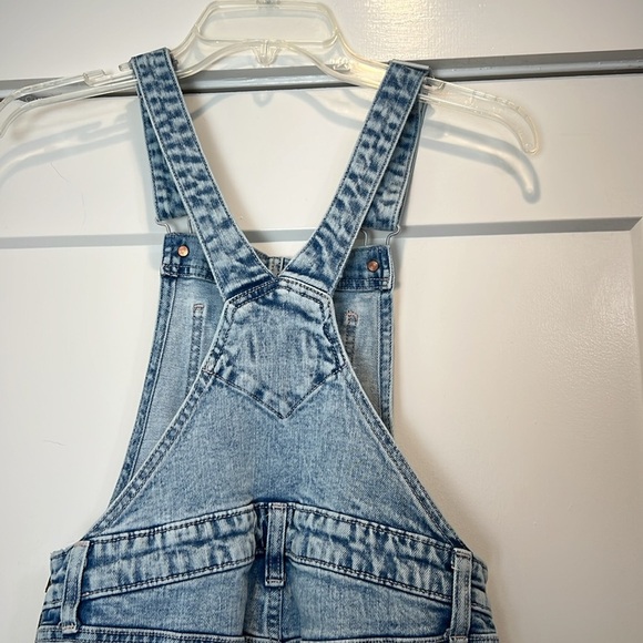 Old Navy Classic Blue Denim Overalls straight leg size 2. - Picture 10 of 13